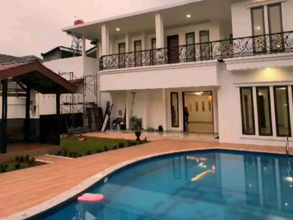 RUMAH MODERN DI KAWASAN NYAMAN DI DATARAN TINGGI JLN BHAKTI III CILANDAK, JAKARTA SELATAN