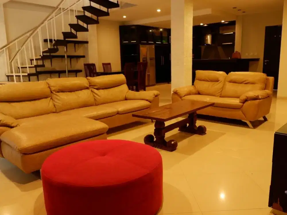 Villa 3+1 Bedroom dengan Private Pool Disewakan di Pengiyasan, Sanur