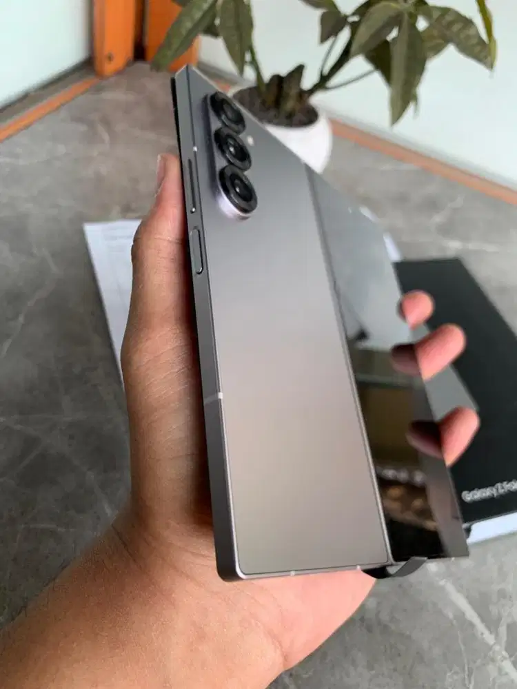 Samsung z fold 6 12/512 gb sein