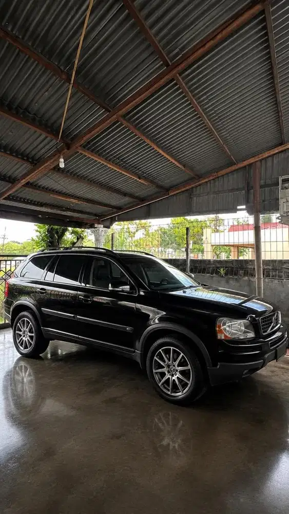 DIJUAL MOBIL PRIBADI SUV VOLVO XC 90 2003 TIPE TERTINGGI