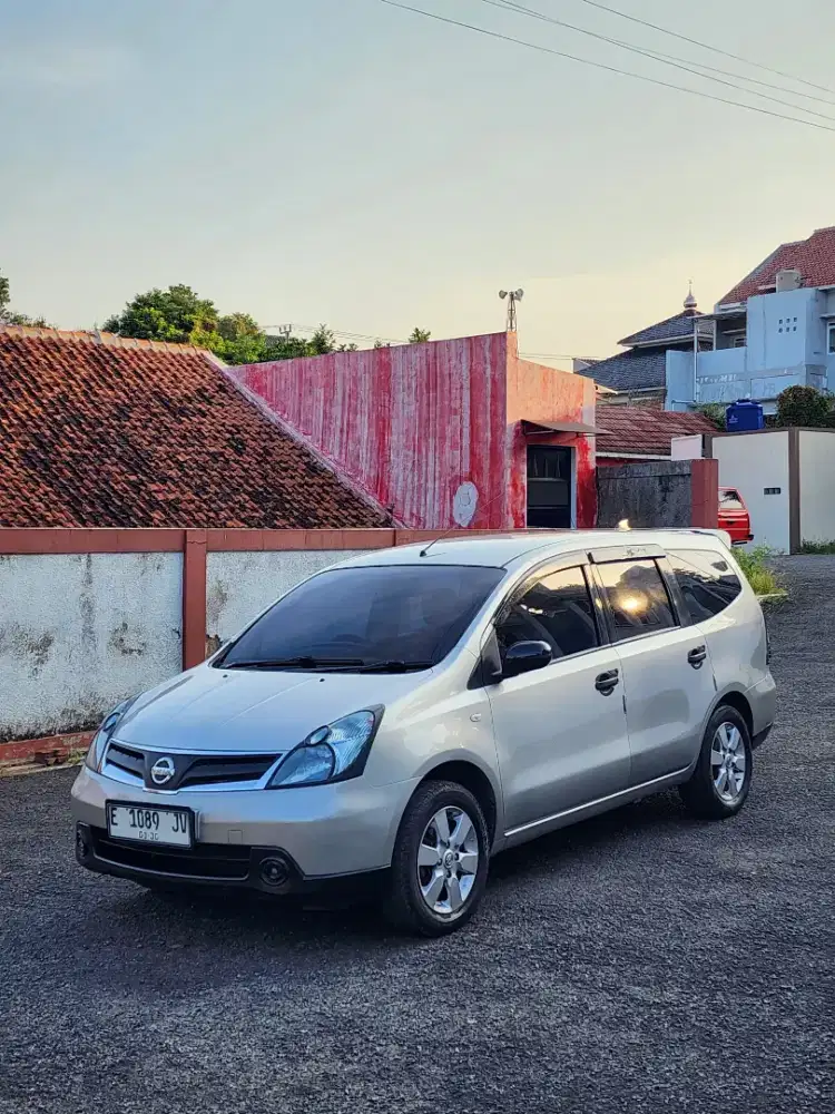 Nissan Grand Livina SV 2012 Manual