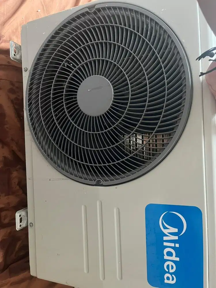 JUAL AC MIDEA 1/2 PK (5000 BTU) Mulus, Siap di Pasang, second like new