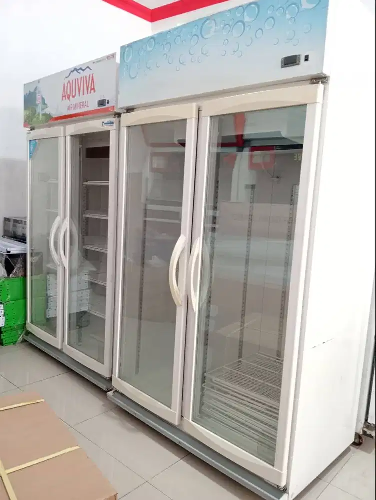 Showcase 2 pintu bekas merk panasonic 1000L ORI bergaransi