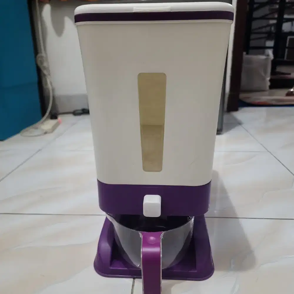 Dispenser beras