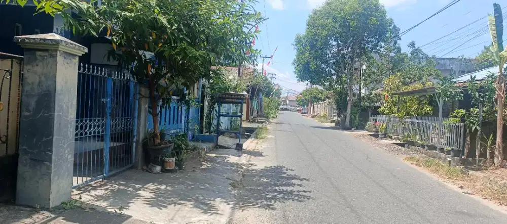 Dijual Rumah Pinggir Jalan Raya