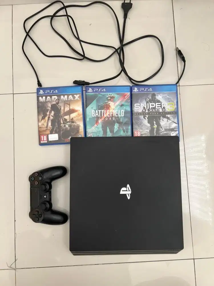 PLAYSTATION 4 PRO DISC VERSION / PS 4 Pro