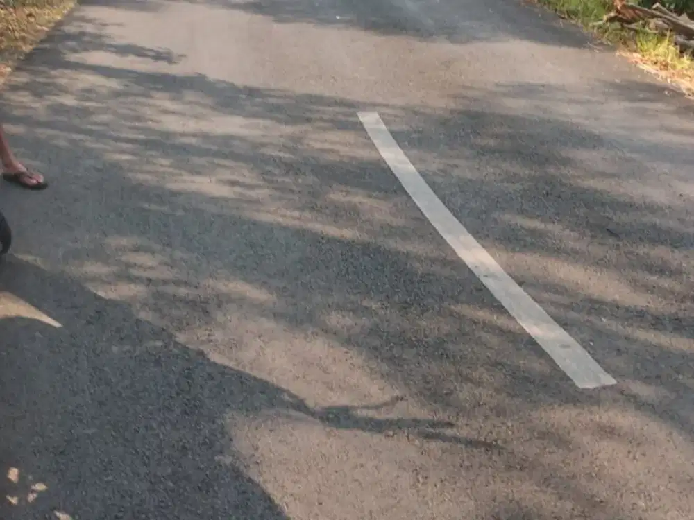 dijual lahan pinggir jalan 1600 meter