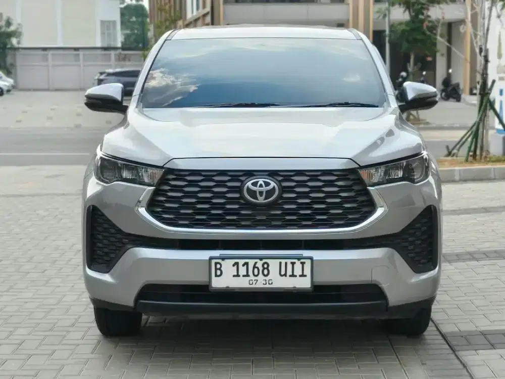 TOYOTA INNOVA ZENIX 2.0 G BENSIN CVT 2024 SILVER
