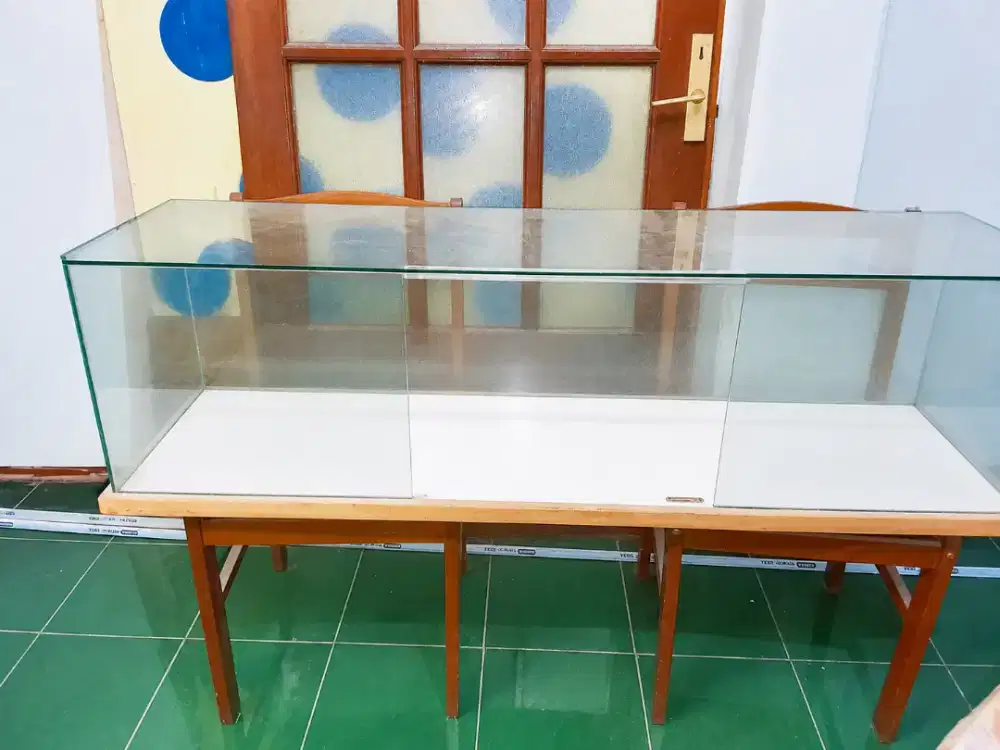 Jual cepat3Etalase kaca
