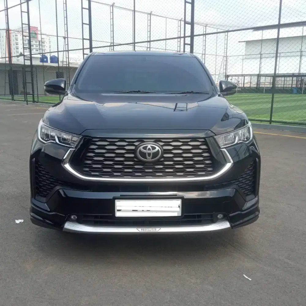 INNOVA ZENIC V HYBRID 2023 MODELISTA