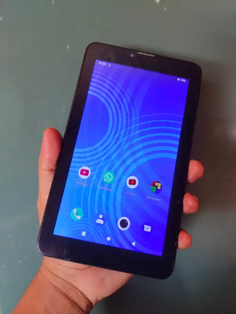 Tablet 4G evercoss win 7in 3/32 jaringan 4G