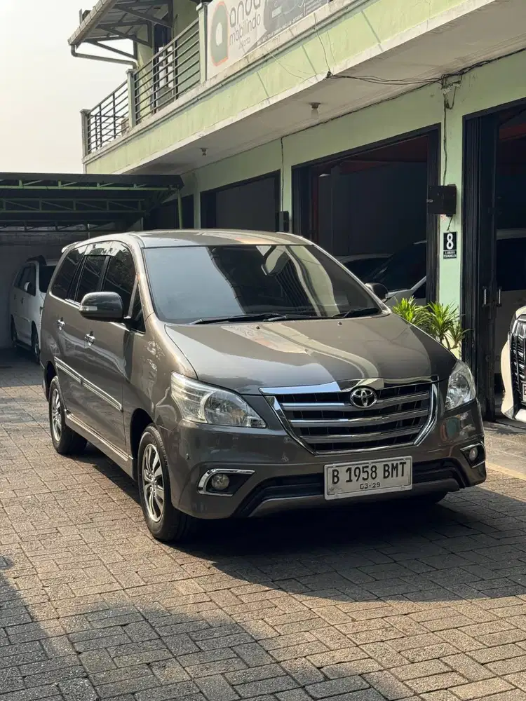 Jual Cash Toyota Kijang Innova 2.5 V AT Diesel 2014