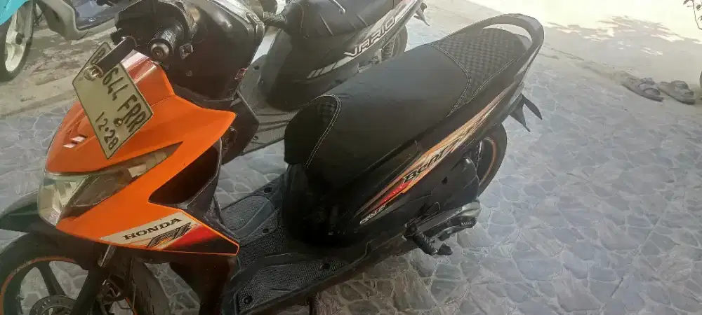 di jual motor beat fi 2013 surat2 lengkap harga Rp 7000 000