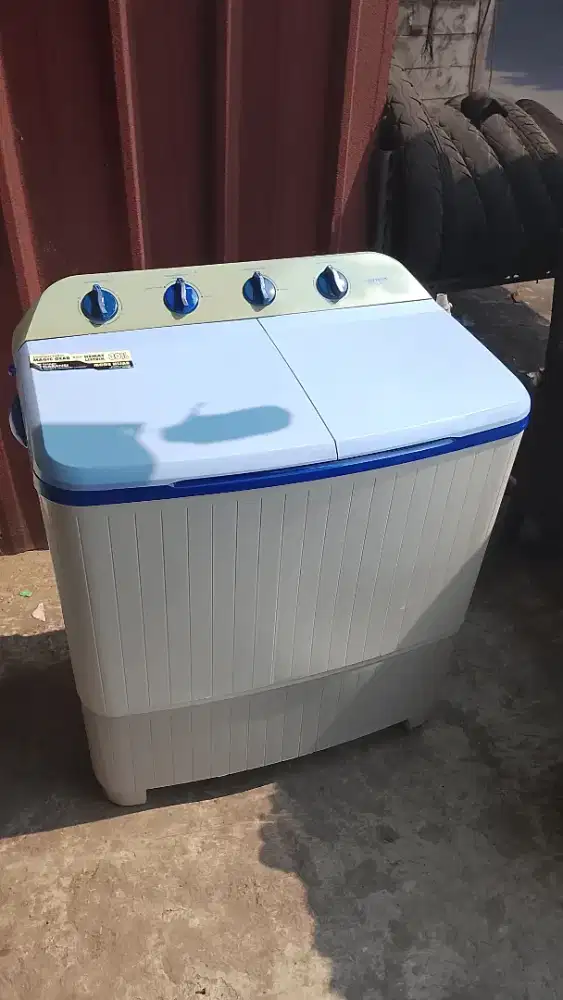 Mesin cuci Polytron uk 9kg