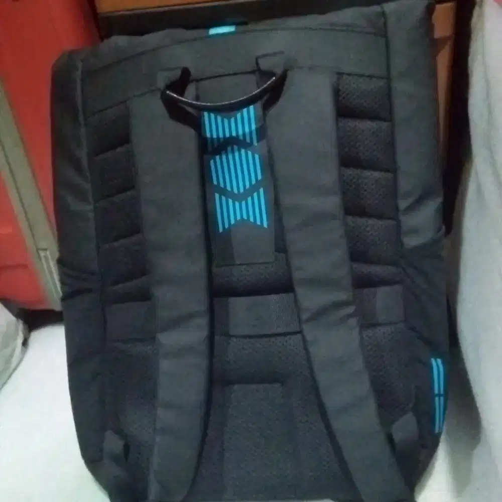 Tas ransel buat kerja. Atau kuliah original msh mulus