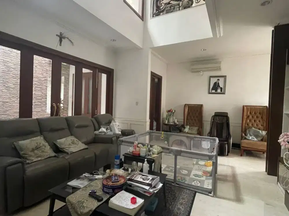 Rumah Premium 3 Lantai Dekat SCBD dan Senayan