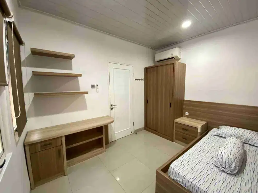 Sewa Rumah Town House Emerald Furnished