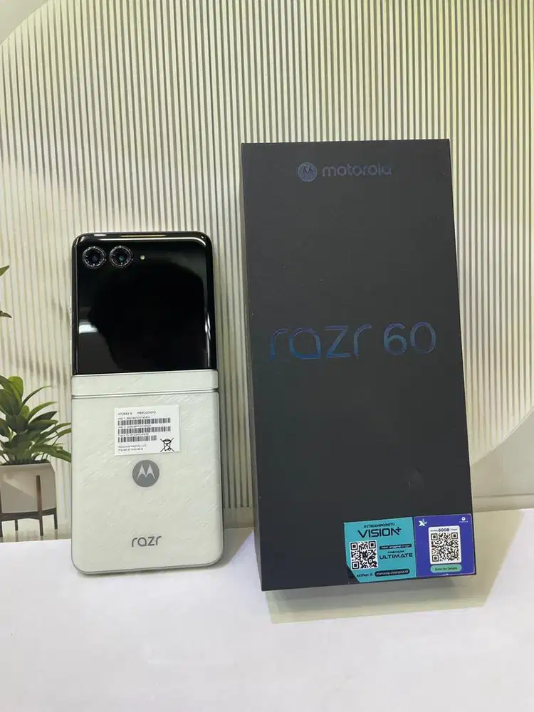 Motorola Razr 60 8/256gb Resmi Fullset