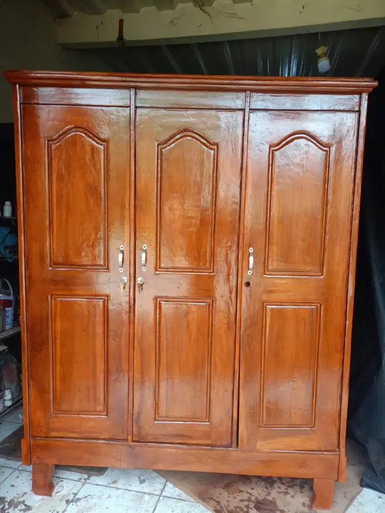 Lemari almari kayu jati 3 pintu bekas bagus