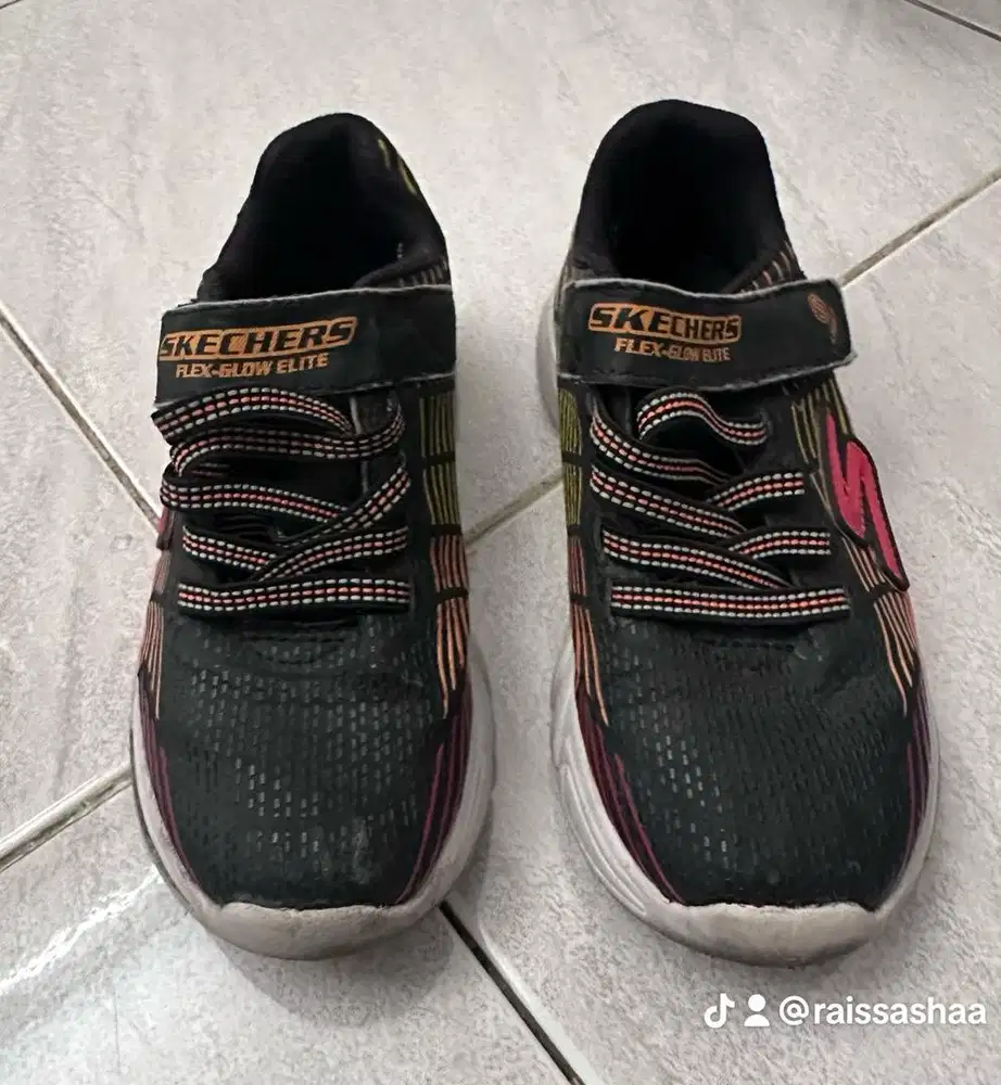 Preloved Sepatu Skechers Anak