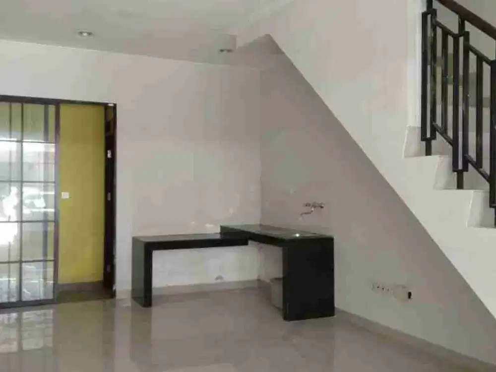 Rumah Siap Huni di Greenlake City Tangerang
