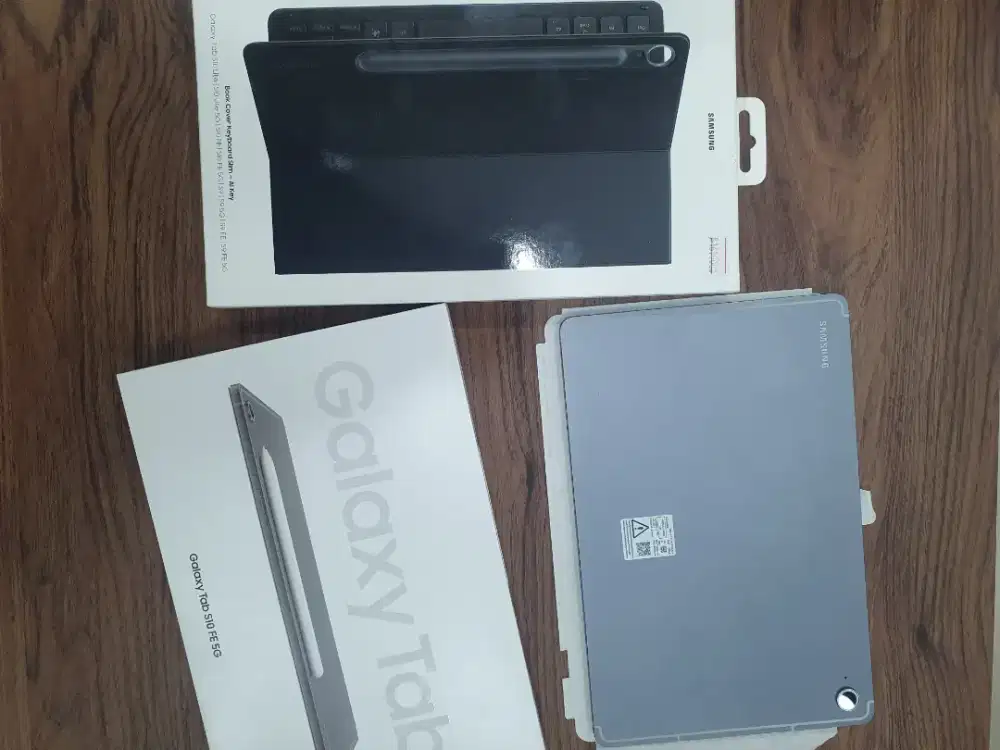Samsung Tab S10Fe 5g + bookcover keyboard original  mulus perfect sein