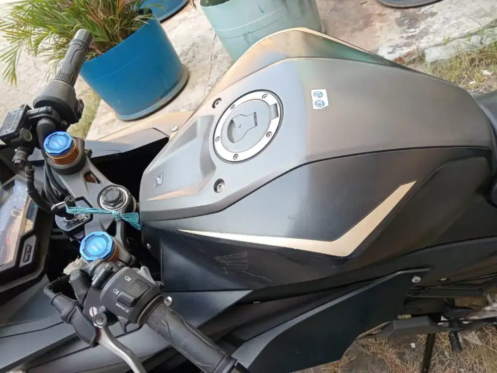 DP Murah 300 Honda CBR 150 R ABS Tahun 2023 Km Rendah