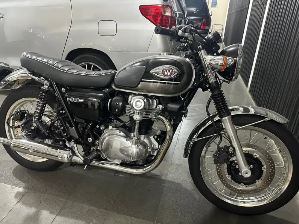 KAWASAKI W800 thn 2024