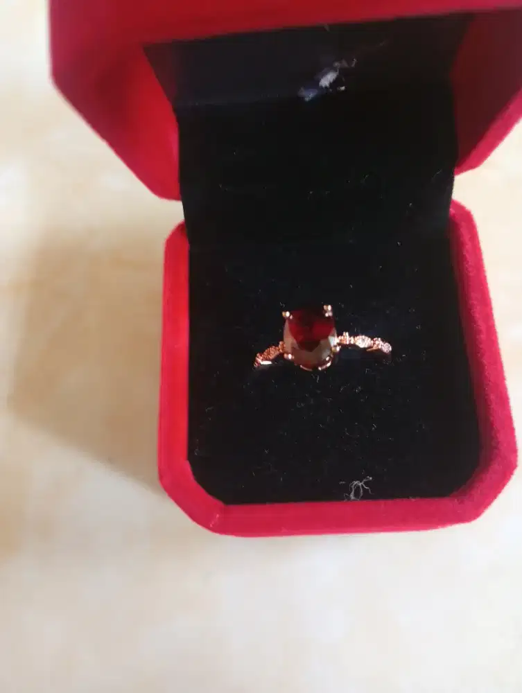 Cincin bermata delima d lapisin emas muda