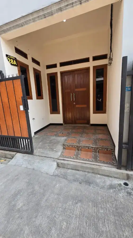 Di sewa kan / kontrakan rumah bisa bulanan 2 kamar Joglo, nyaman.