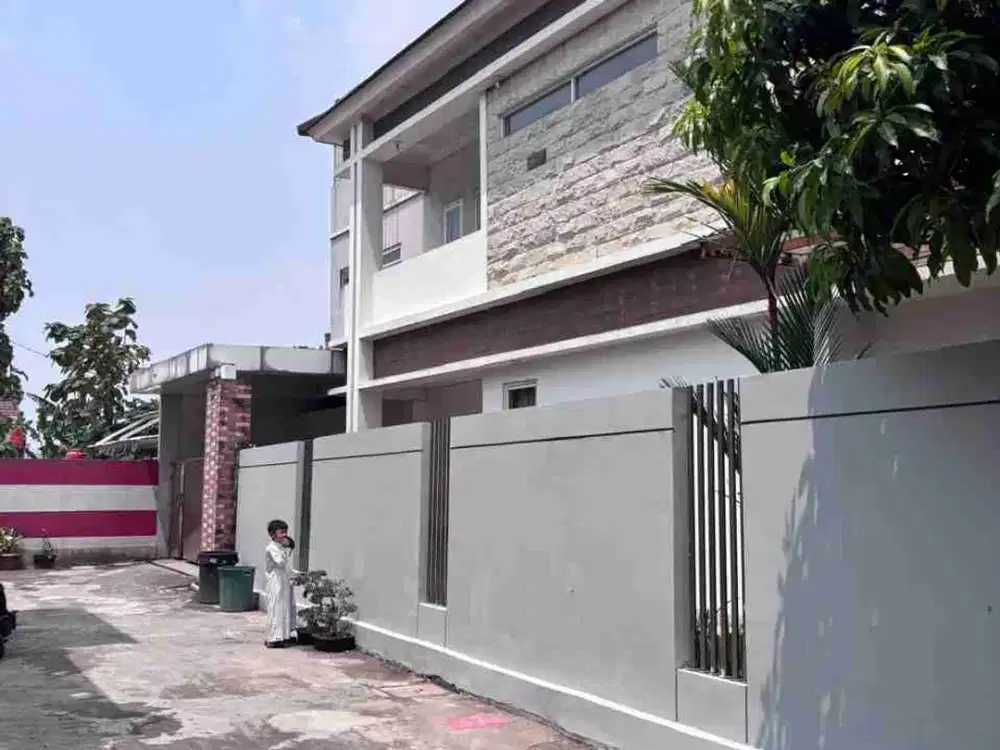 Rumah Mewah 2 Lantai Dijatisampurna Bekasi - Dekat Akses Tol