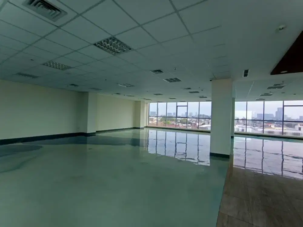 Gedung 7 Lantai di Tebet, Jakarta Selatan
