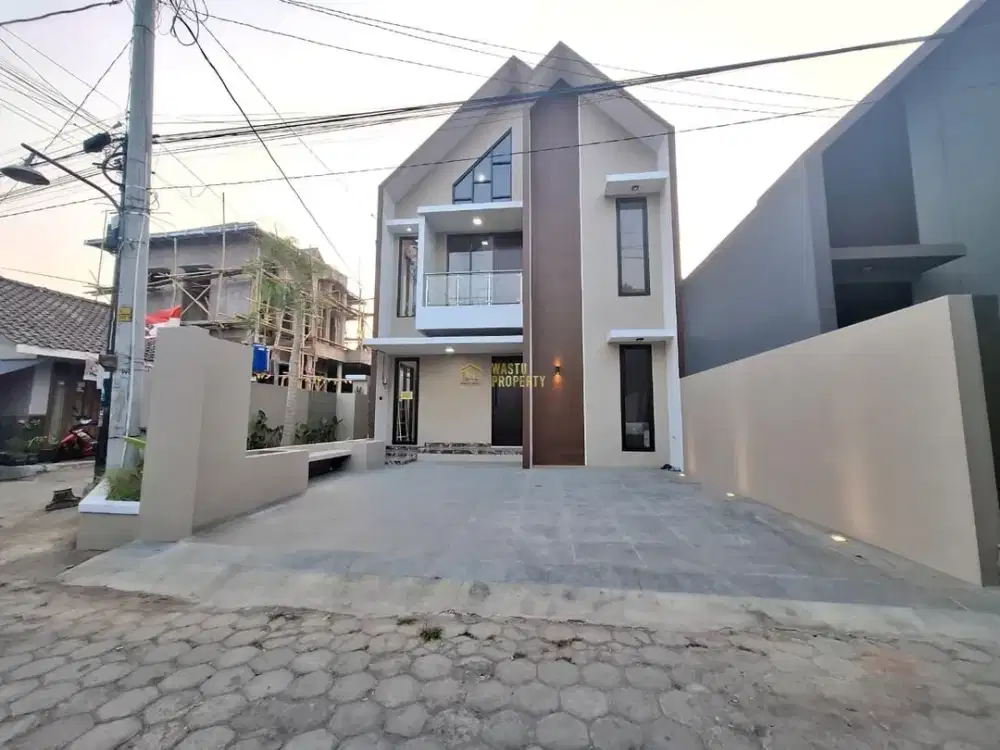 Harga Murah, 5 Kamar, Rumah Semi Furnish Siap Huni di Jogja