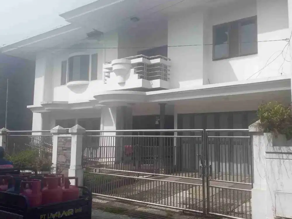 Dijual Rumah Lux Terawat di Kompleks Dadali Rajawali Bandung