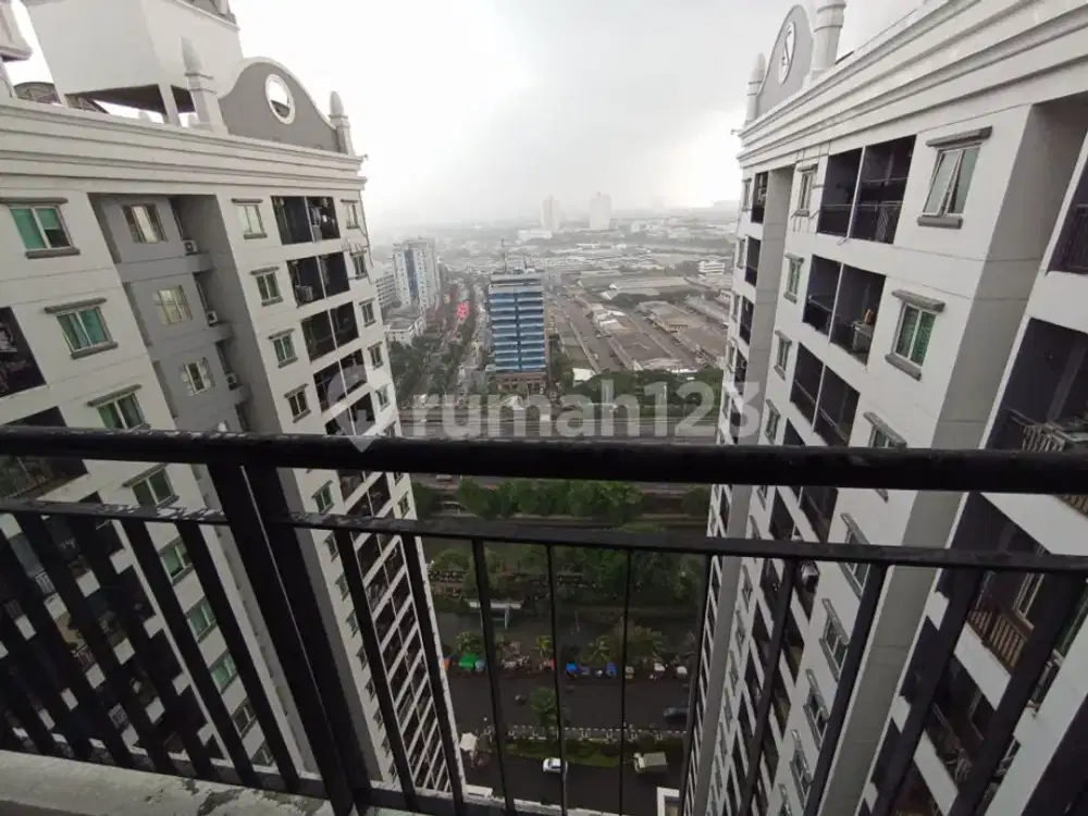 Dijual Murah ... Apartemen 2 Kamar Full Furnish di City Home Moi Kelapa Gading