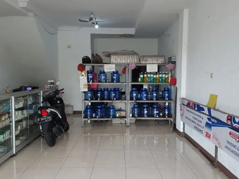 DISEWAKAN Ruko 2,5 Lantai dengan Lokasi yang Strategis di Harapan Indah