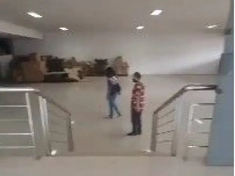 Gudang Akong Sepatan luas 3472m, 2 lantai ada lift rapi