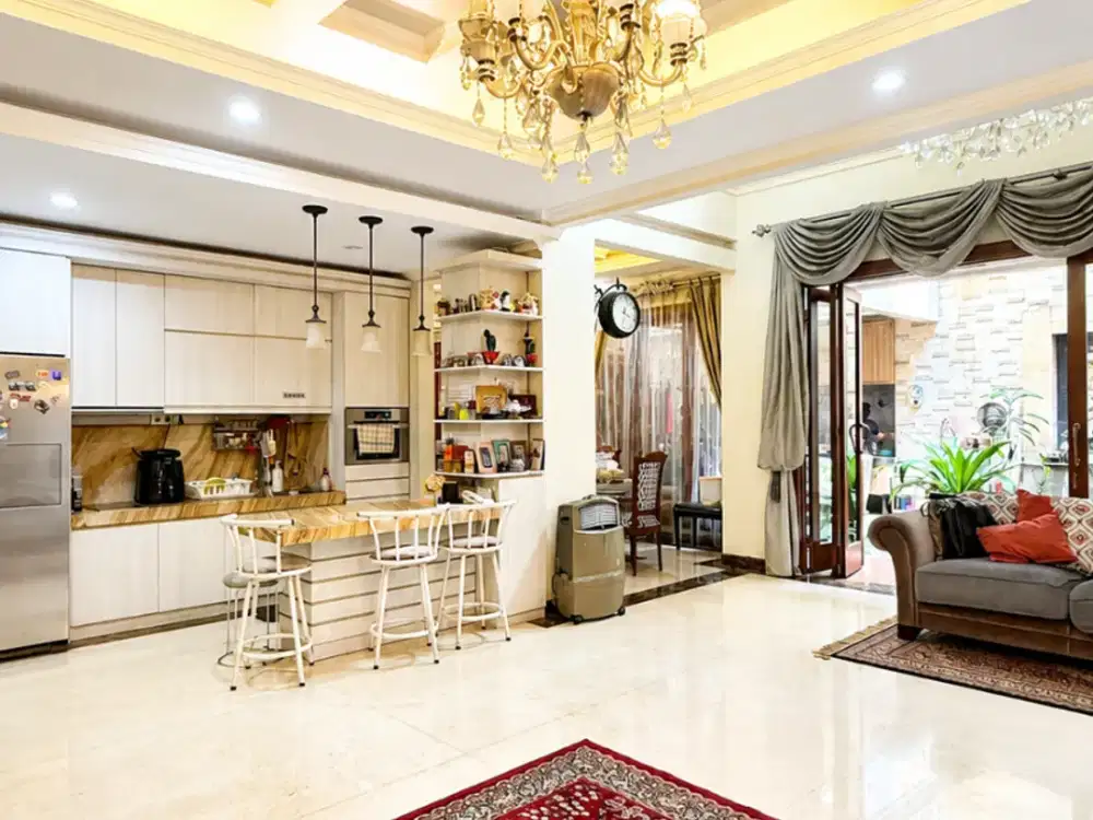 Harga Dibawah NJOP Rumah S.Parman Slipi 2,5LT 432m2 6+4KT HGB Semi Furnish