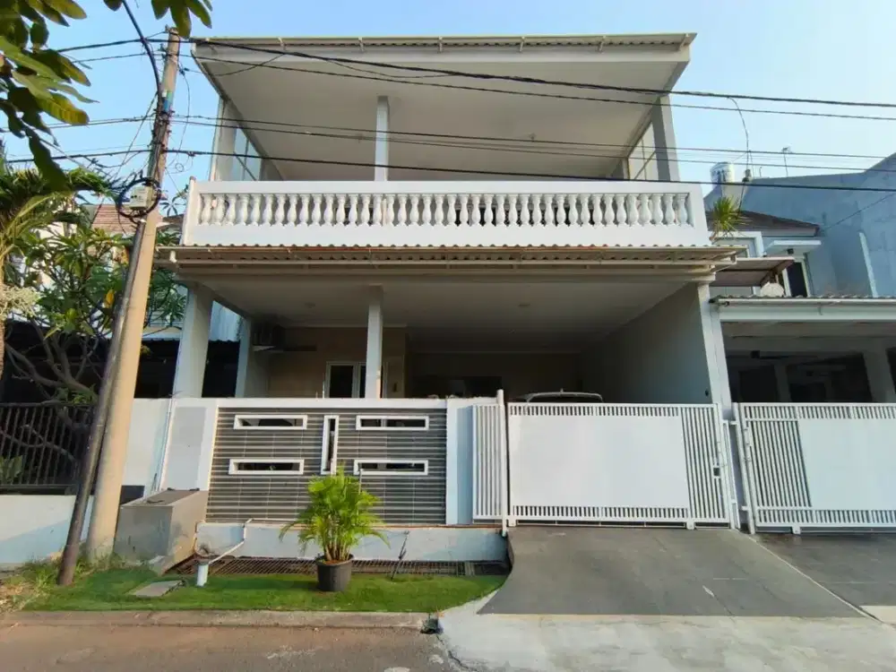 Dijual Rumah Full Renov 2 Lantai di Cluster Ifolia Harapan Indah