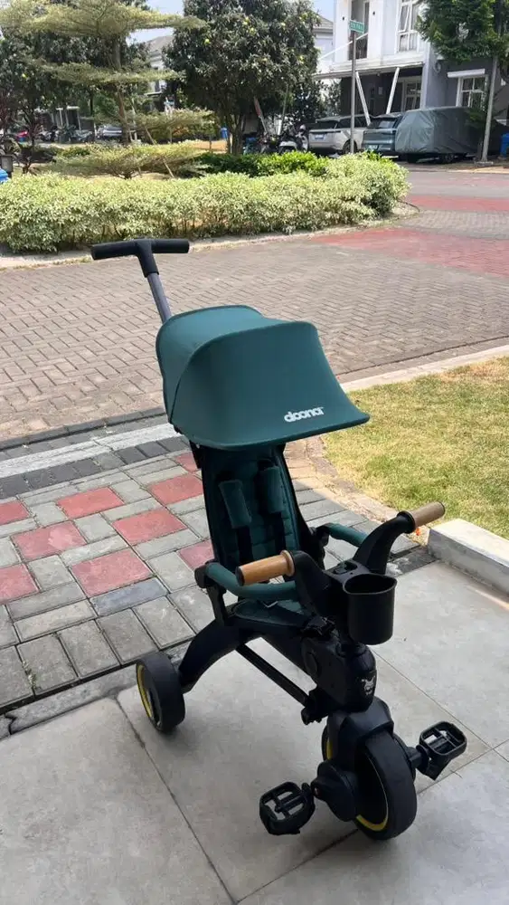 Preloved Doona Liki Trike S5 - Sepeda Dorong Stroller Roda Tiga Anak