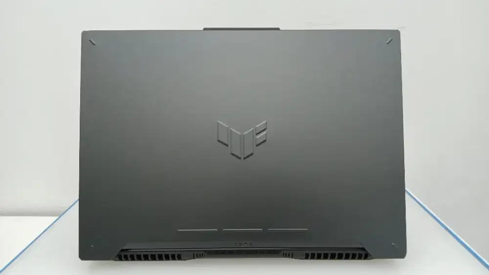 Asus tuf a15 fa507 amd ryzen 7 7735hs rtx 4050 6gb ( ram 8gb ssd 512gb