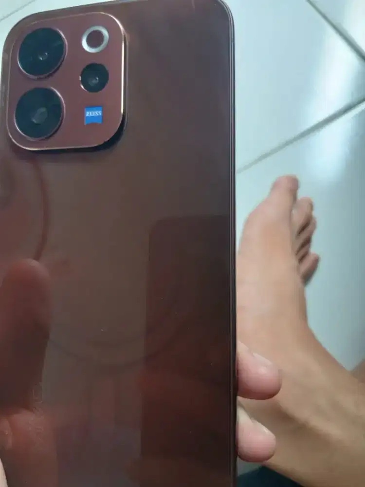 VIVO V70 5G  RAM 8+8 /256 BATRE 6500Mah