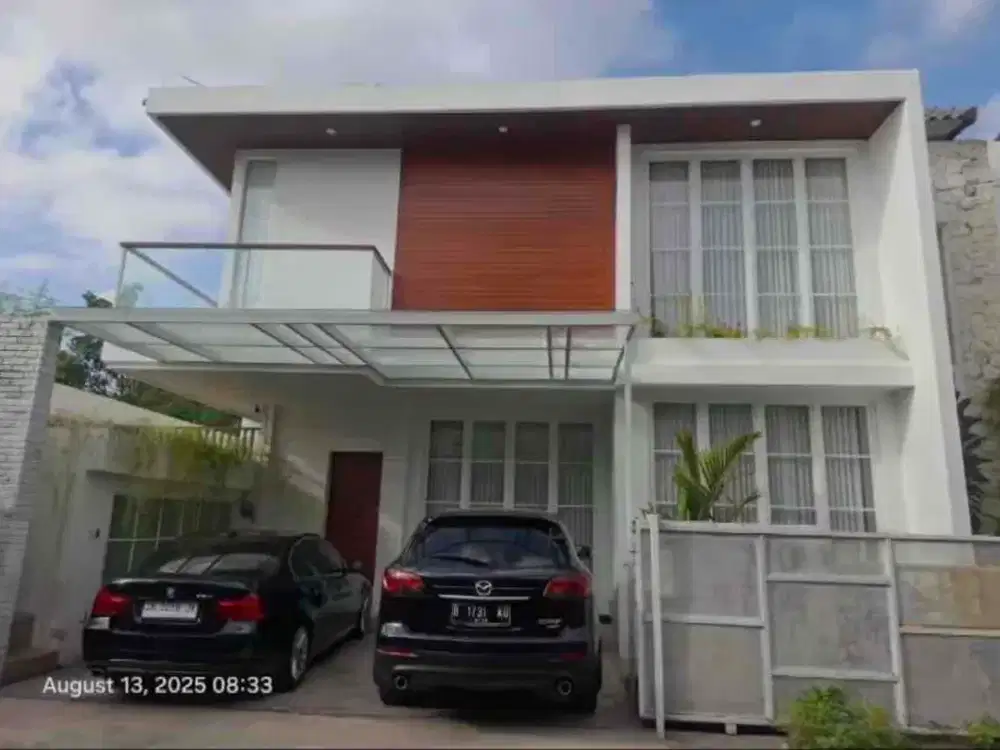 Rumah Siap Huni 2 Lantai Pusat Kota Renon