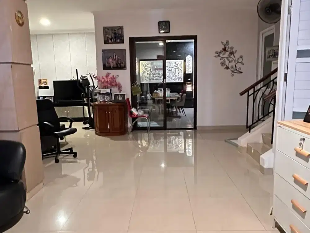 Dijual Rumah di The Green BSD  Rumah full Renov  Cluster Banyan ville