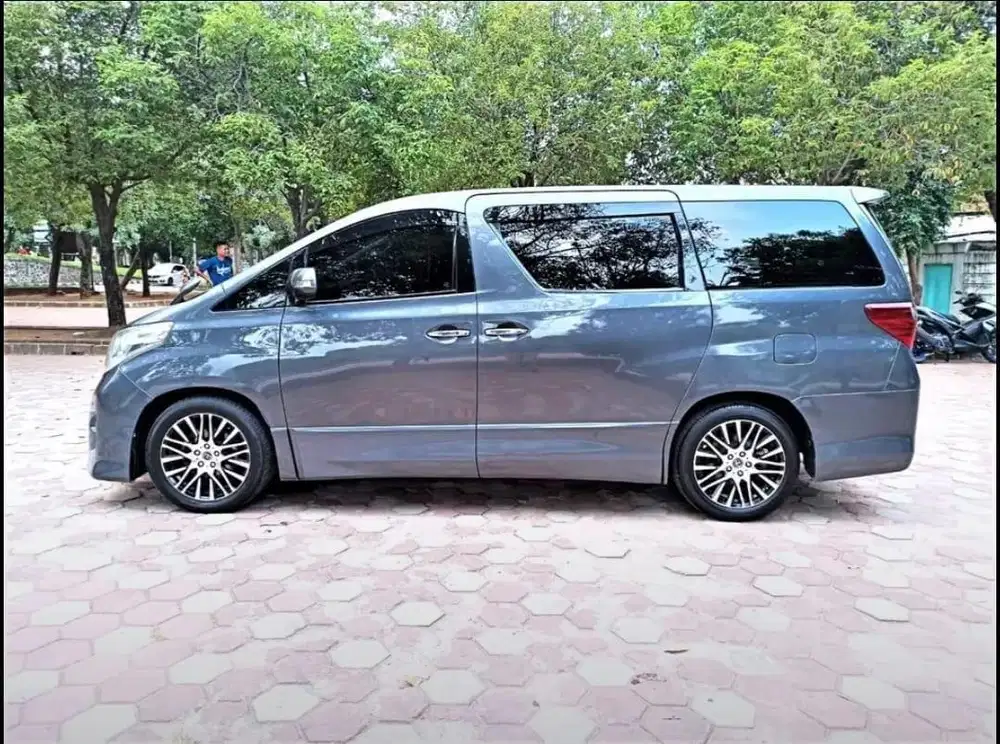 Toyota Alphard 2.4 S