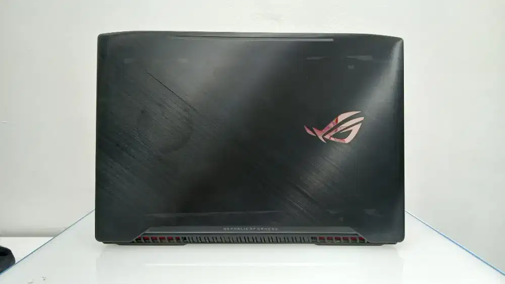 Asus rog gl503 intel core i7-8750h gtx1050ti 4gb ( ram 8gb ssd 256gb)