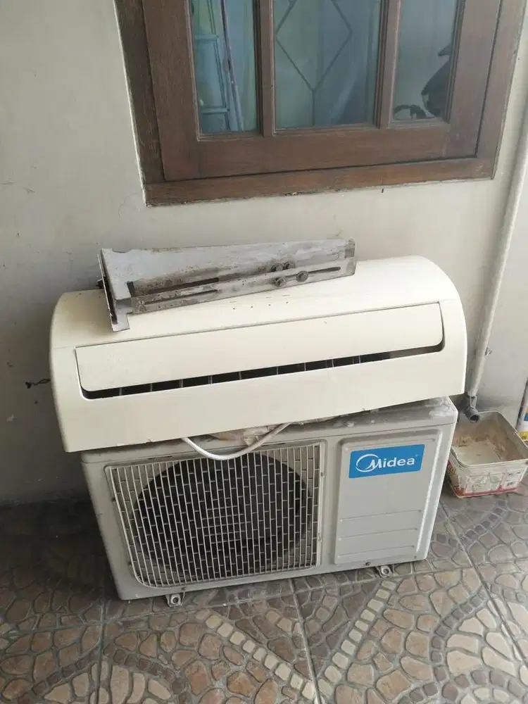 Ac bekas pribadi