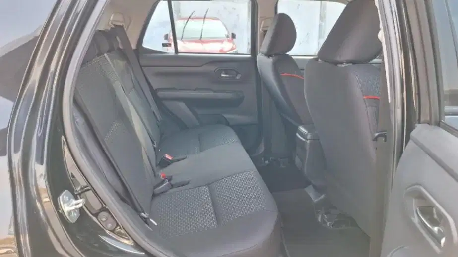 Daihatsu Rocky 1.2 X Bensin-MT 2021