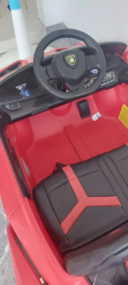 Mobil aki Lamborghini Aventador
