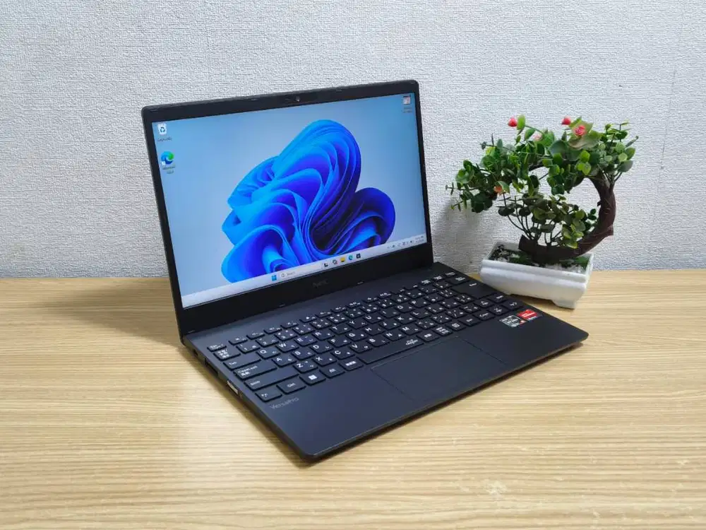 NEC VersaPro VK540 AMD Ryzen 5 5000 Series Laptop Desain Editing
